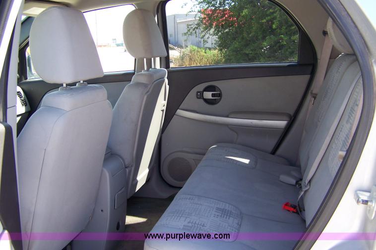 image for item 7404 2005 Chevrolet Equinox LS AWD SUV