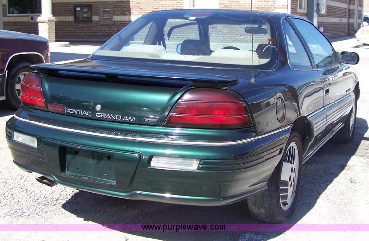 image for item 7406 1994 Pontiac Grand Am SE