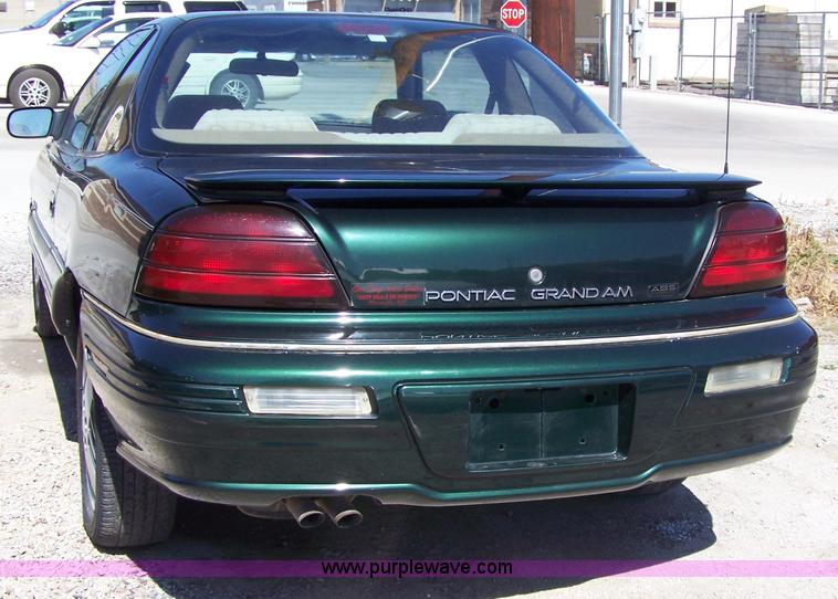 image for item 7406 1994 Pontiac Grand Am SE