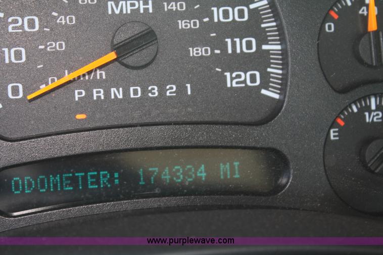 image for item A2079 2006 Chevrolet Silverado K1500 extended cab pickup truck