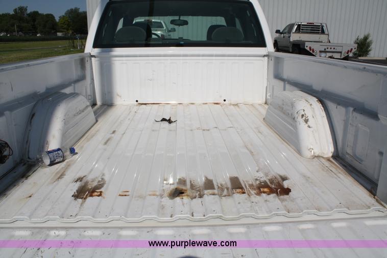image for item A2079 2006 Chevrolet Silverado K1500 extended cab pickup truck