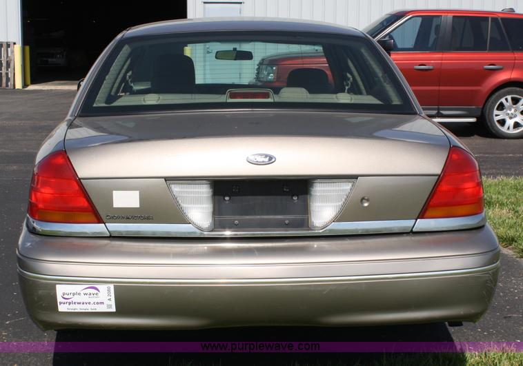 image for item A2080 2003 Ford Crown Victoria Police Interceptor