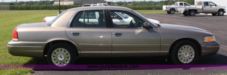 image for item A2080 2003 Ford Crown Victoria Police Interceptor