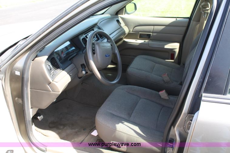 image for item A2080 2003 Ford Crown Victoria Police Interceptor