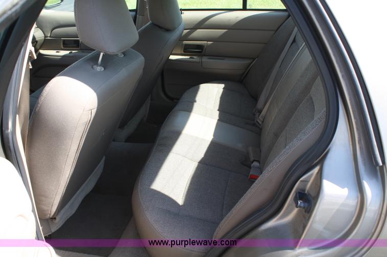 image for item A2080 2003 Ford Crown Victoria Police Interceptor