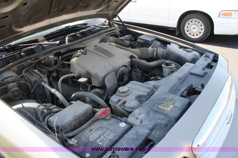 image for item A2080 2003 Ford Crown Victoria Police Interceptor