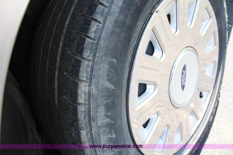 image for item A2080 2003 Ford Crown Victoria Police Interceptor