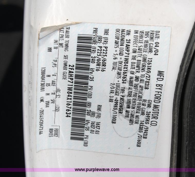 image for item A2081 2004 Ford Crown Victoria Police Interceptor