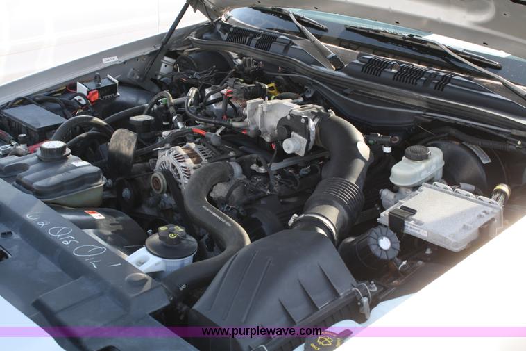 image for item A2082 2005 Ford Crown Victoria Police Interceptor