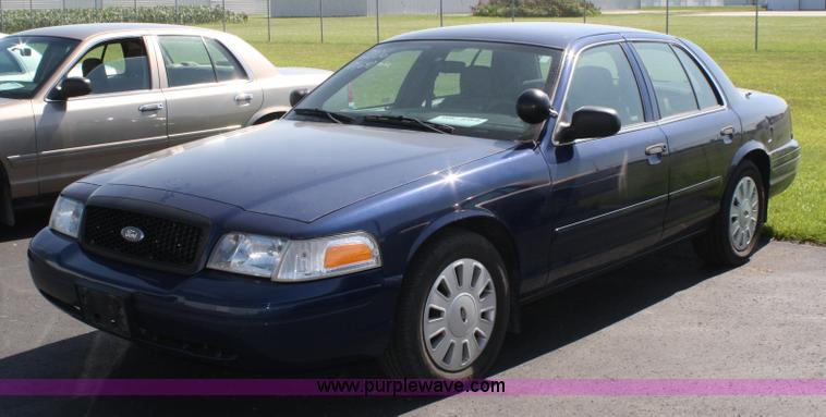 image for item A2084 2006 Ford Crown Victoria Police Interceptor