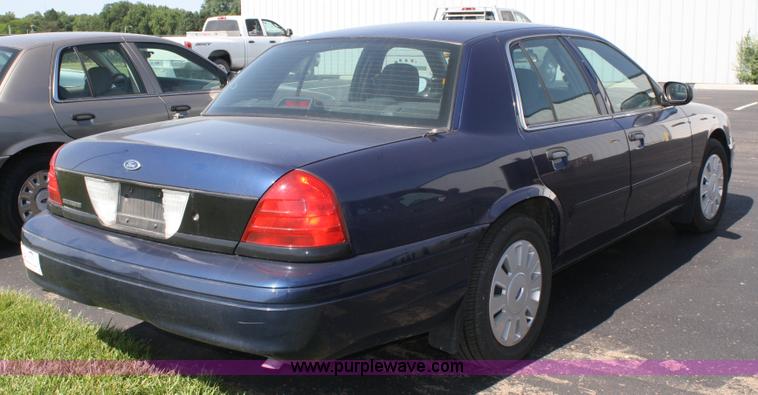 image for item A2084 2006 Ford Crown Victoria Police Interceptor