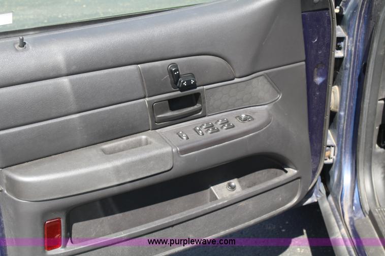 image for item A2084 2006 Ford Crown Victoria Police Interceptor