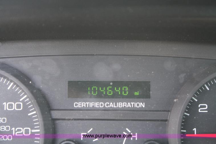 image for item A2084 2006 Ford Crown Victoria Police Interceptor