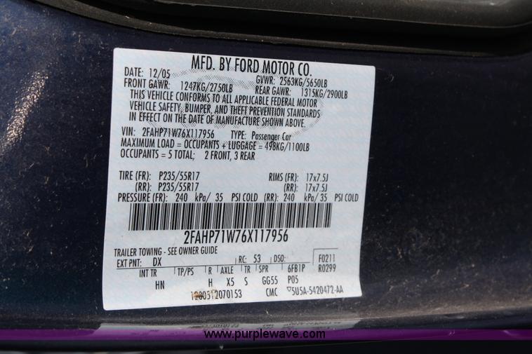 image for item A2084 2006 Ford Crown Victoria Police Interceptor