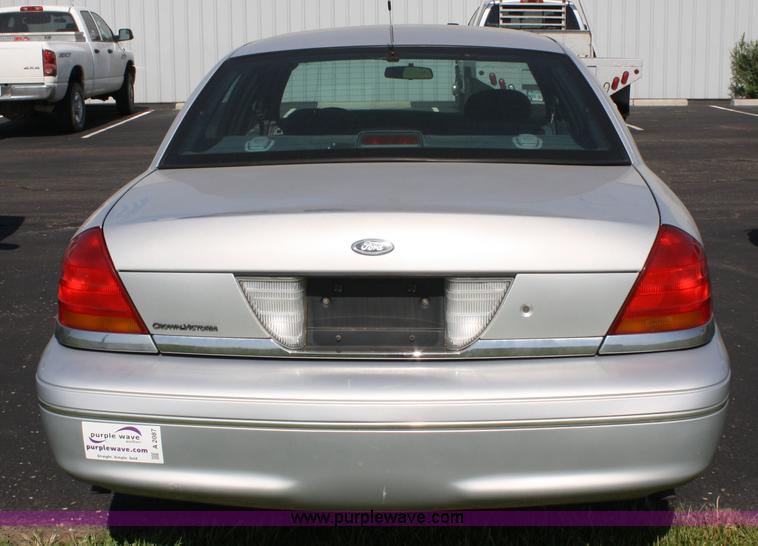 image for item A2087 2000 Ford Crown Victoria Police Interceptor