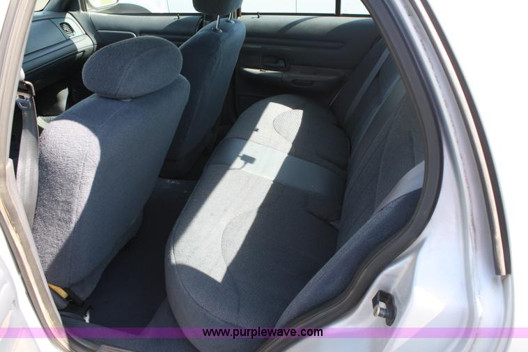 image for item A2087 2000 Ford Crown Victoria Police Interceptor