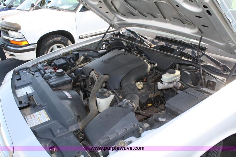 image for item A2087 2000 Ford Crown Victoria Police Interceptor