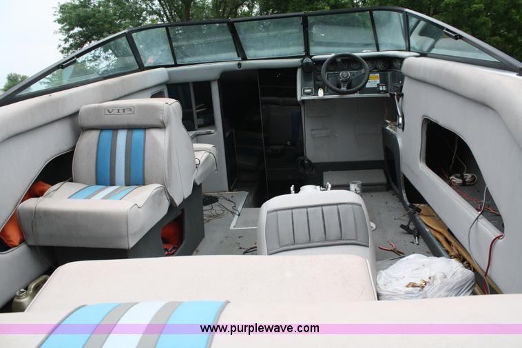 image for item A2097 1989 VIP Vincente 23' boat with trailer