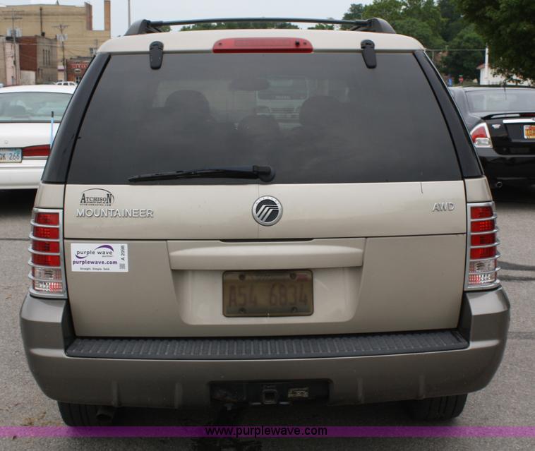 image for item A2098 2004 Mercury Mountaineer