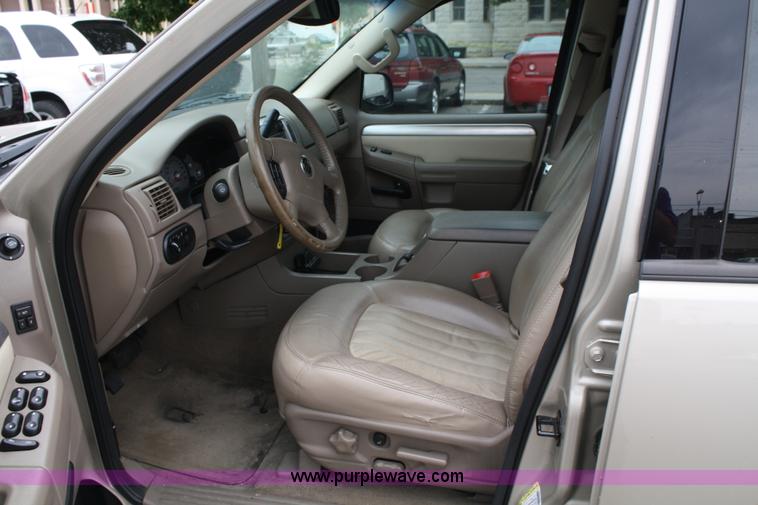 image for item A2098 2004 Mercury Mountaineer