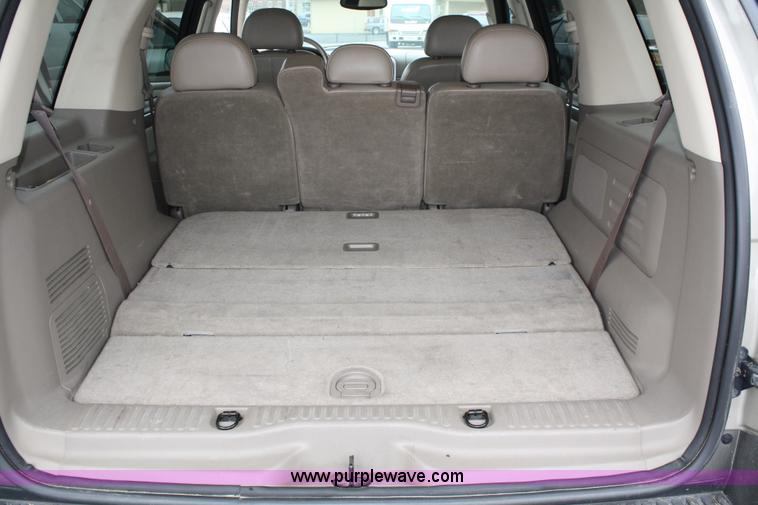 image for item A2098 2004 Mercury Mountaineer