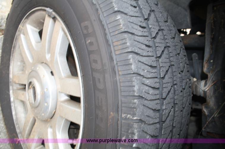 image for item A2098 2004 Mercury Mountaineer