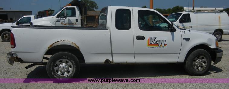 image for item A3009 1999 Ford F250 extended cab pickup truck