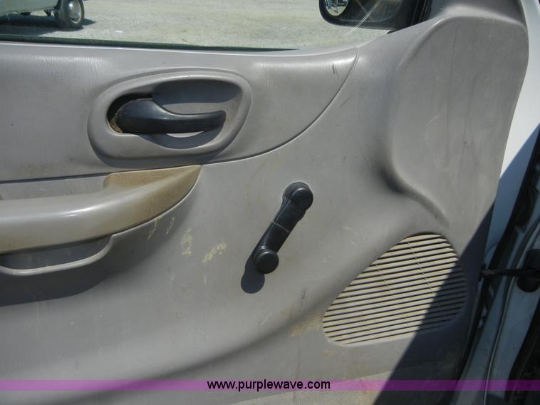 image for item A3009 1999 Ford F250 extended cab pickup truck