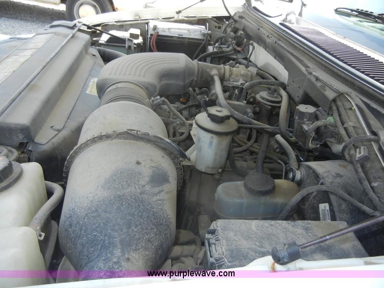 image for item A3009 1999 Ford F250 extended cab pickup truck