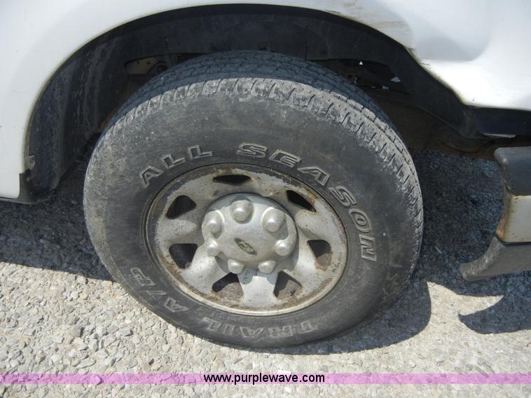 image for item A3009 1999 Ford F250 extended cab pickup truck