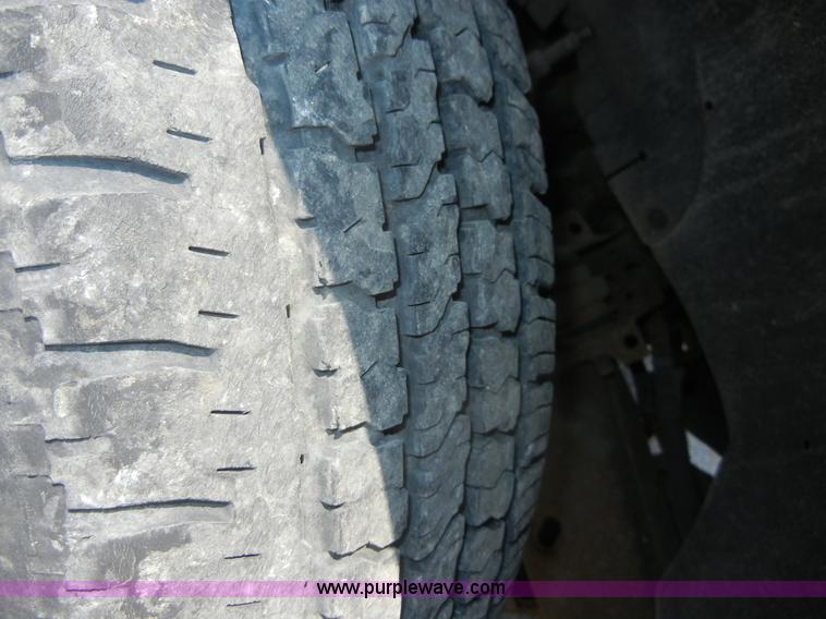 image for item A3009 1999 Ford F250 extended cab pickup truck