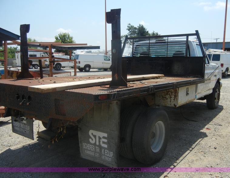 image for item A3010 1996 Ford F450 Super Duty pickup truck