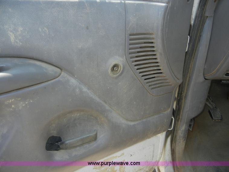 image for item A3010 1996 Ford F450 Super Duty pickup truck