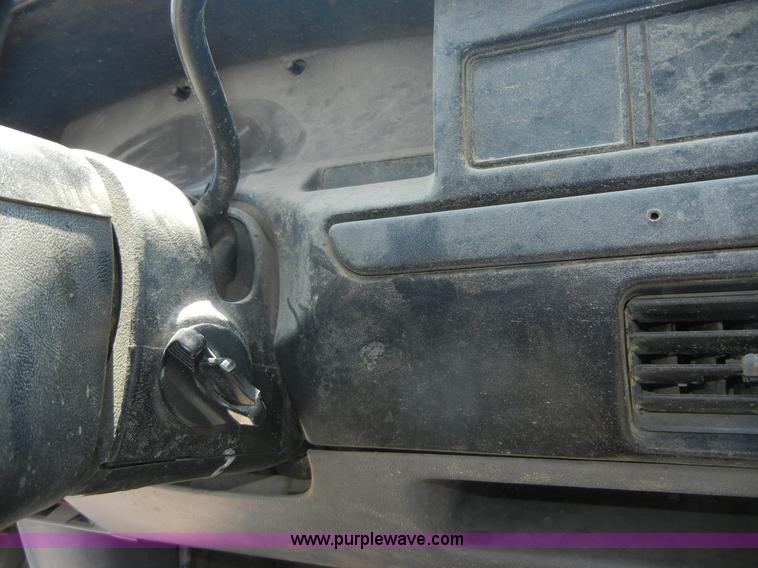 image for item A3010 1996 Ford F450 Super Duty pickup truck