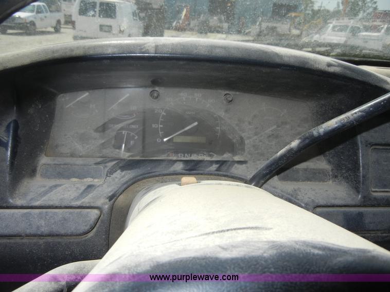 image for item A3010 1996 Ford F450 Super Duty pickup truck