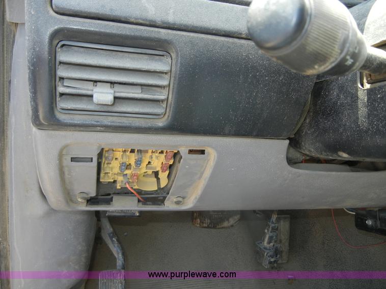 image for item A3010 1996 Ford F450 Super Duty pickup truck