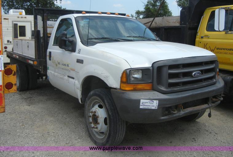 image for item A3012 2000 Ford F450 XL Super Duty pickup truck
