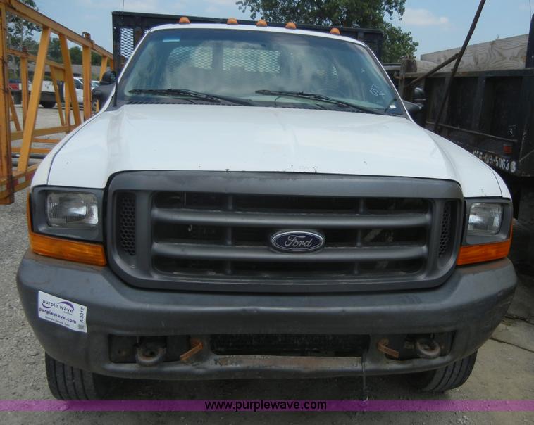 image for item A3012 2000 Ford F450 XL Super Duty pickup truck