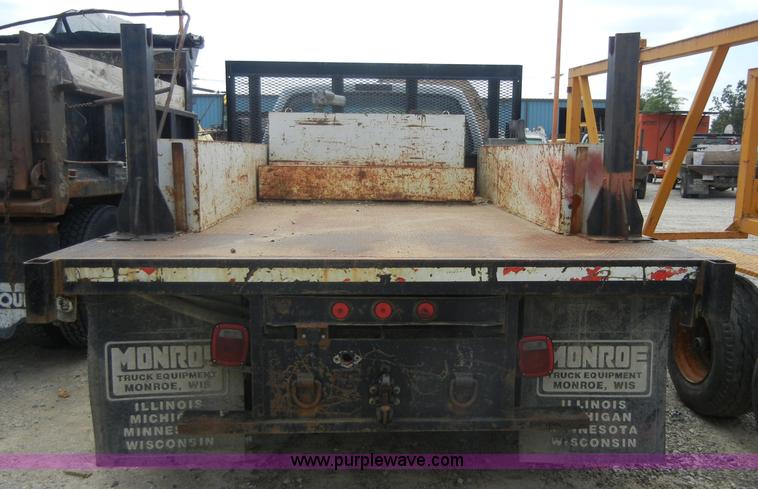 image for item A3012 2000 Ford F450 XL Super Duty pickup truck