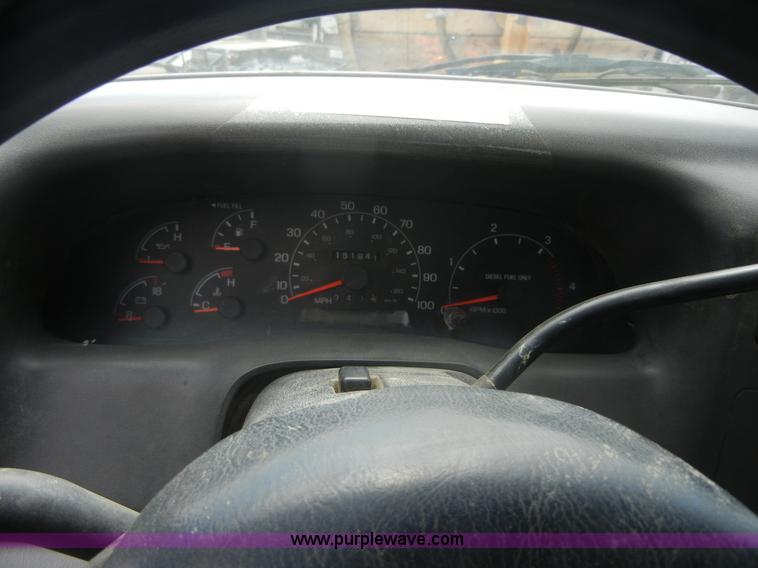 image for item A3012 2000 Ford F450 XL Super Duty pickup truck