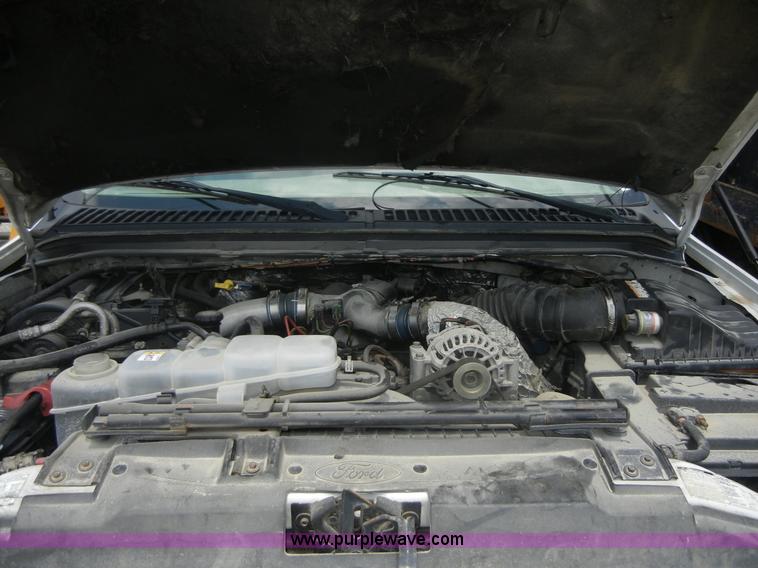 image for item A3012 2000 Ford F450 XL Super Duty pickup truck