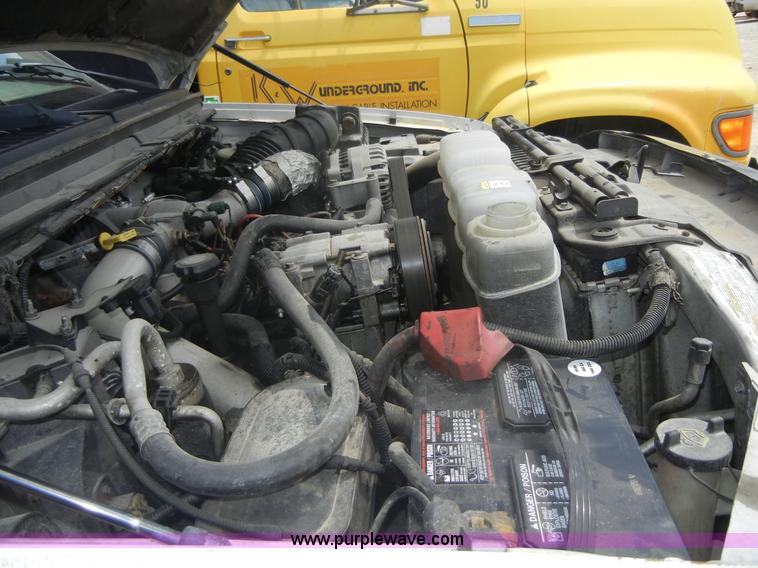 image for item A3012 2000 Ford F450 XL Super Duty pickup truck