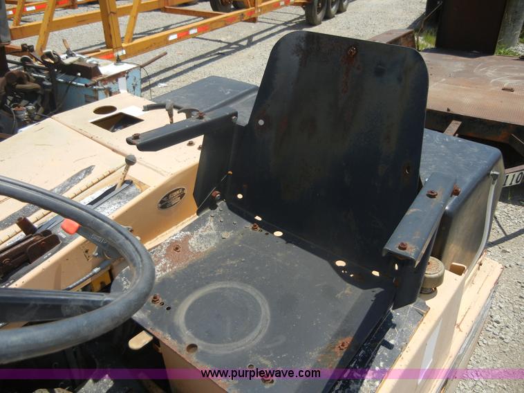 image for item A3018 Stone AVR4000 asphalt roller