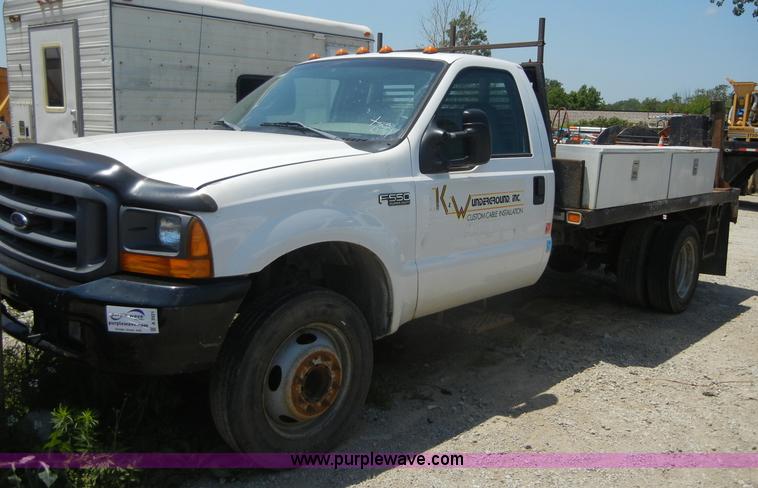 image for item A3021 1999 Ford F550 XL Super Duty pickup truck