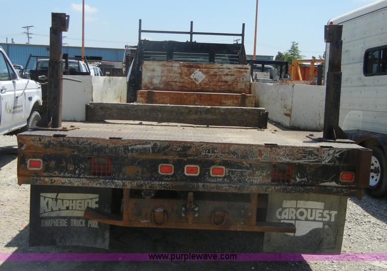 image for item A3021 1999 Ford F550 XL Super Duty pickup truck