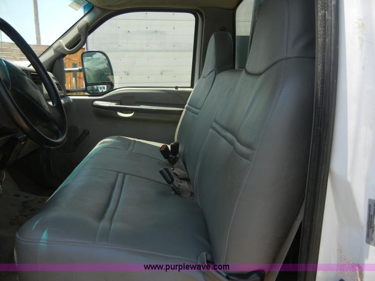 image for item A3021 1999 Ford F550 XL Super Duty pickup truck