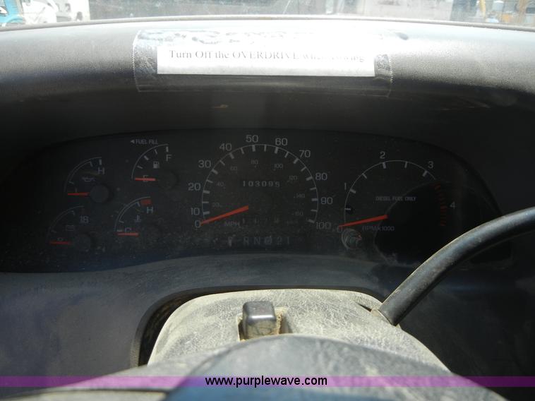 image for item A3021 1999 Ford F550 XL Super Duty pickup truck