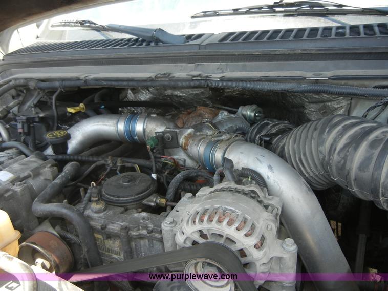 image for item A3021 1999 Ford F550 XL Super Duty pickup truck