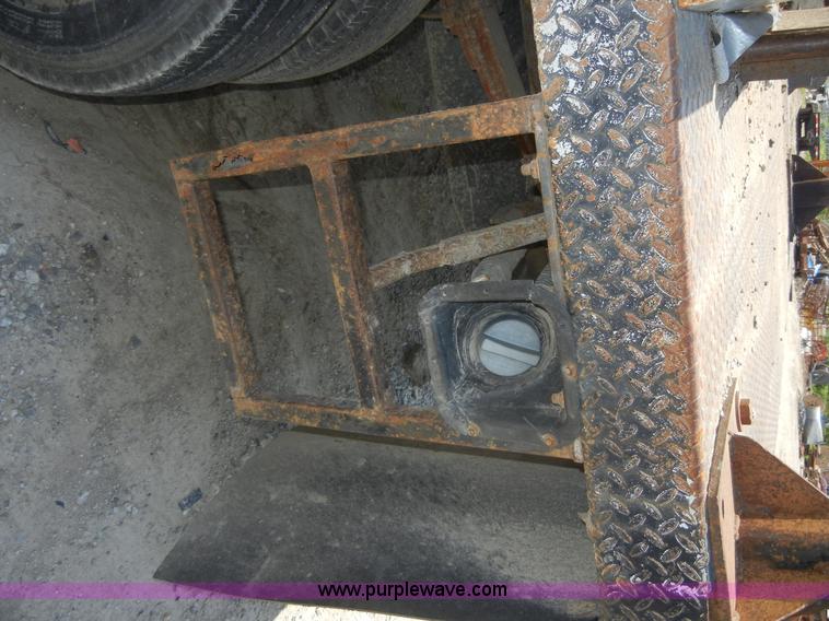 image for item A3021 1999 Ford F550 XL Super Duty pickup truck