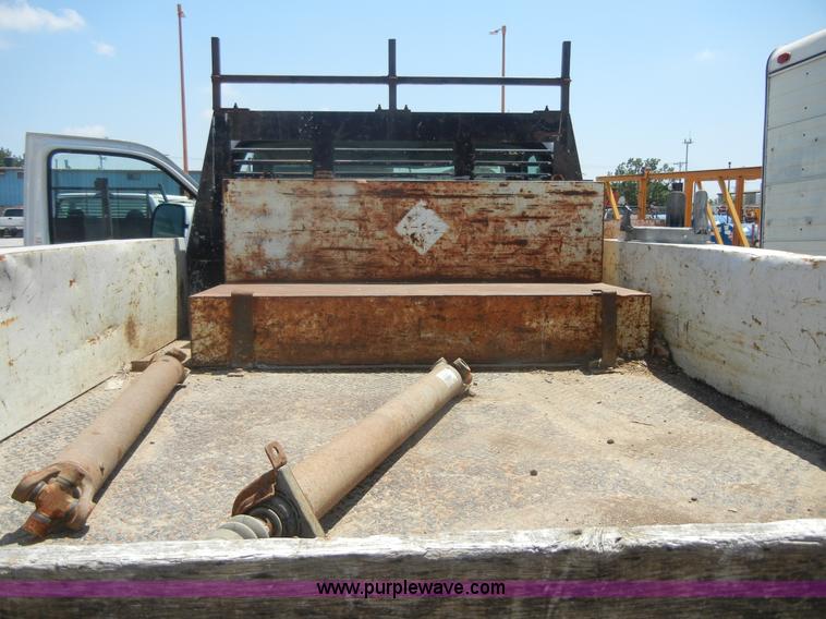 image for item A3021 1999 Ford F550 XL Super Duty pickup truck